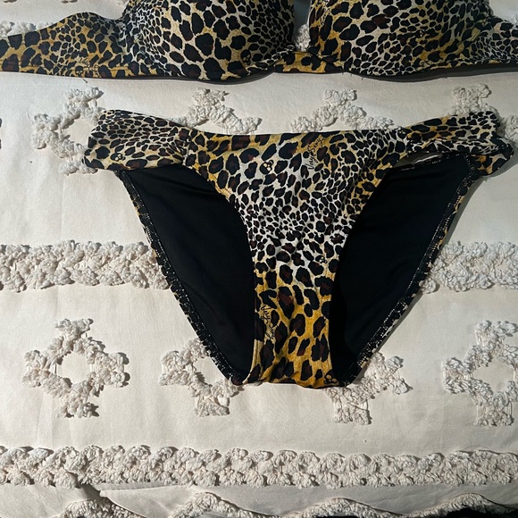 VS Bombshell Lot - Picture 6 of 12